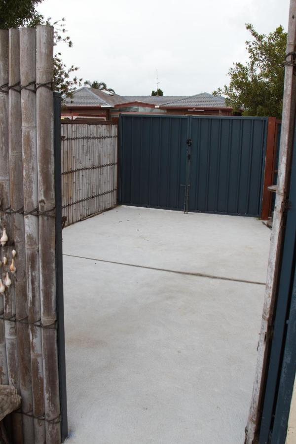 Sea Breeze On The Esplanade Villa Lakes Entrance Bagian luar foto